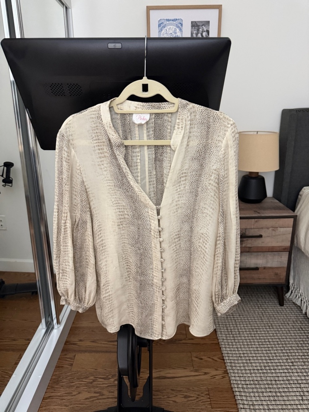 Parker Ribbed Button-Front V-Neck Blouse - Beige Snake Print